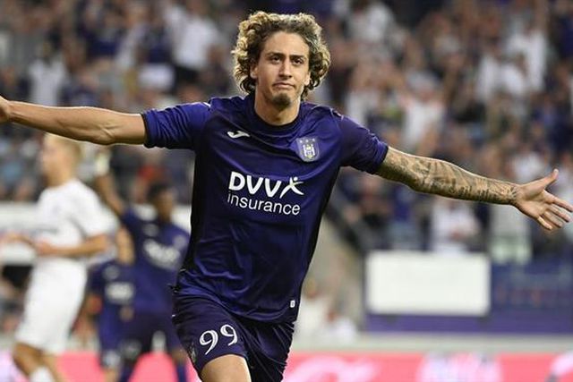 Treinador confirma saída de Fábio Silva mas desmente problemas com o avançado