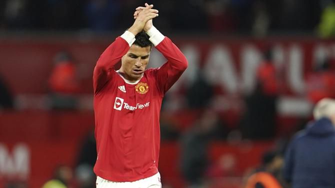 Enquanto o Man. United era humilhado, adeptos do Liverpool cantaram por… Ronaldo