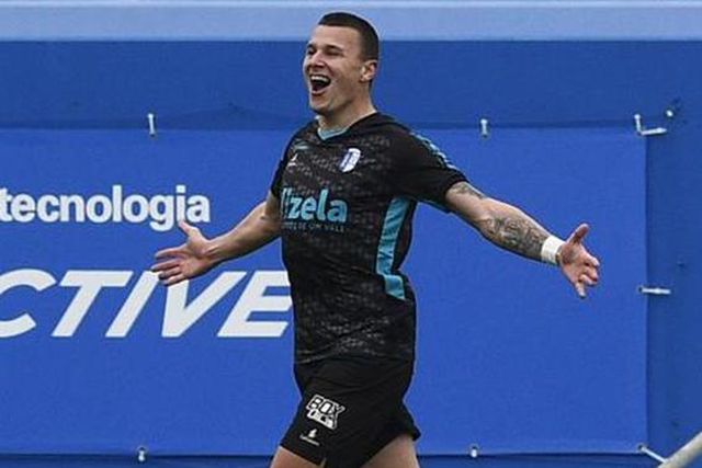 Oficial: Osmajic regressa ao Cádis