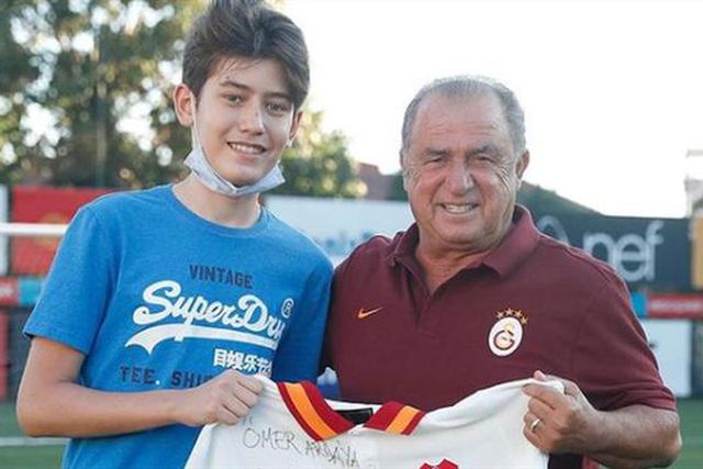 Fatih Terim abre o aperitivo para o Golden Foot, onde Messi é o grande candidato