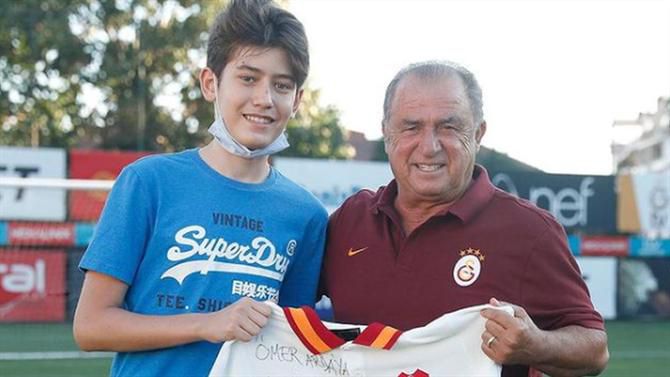 Fatih Terim abre o aperitivo para o Golden Foot, onde Messi é o grande candidato