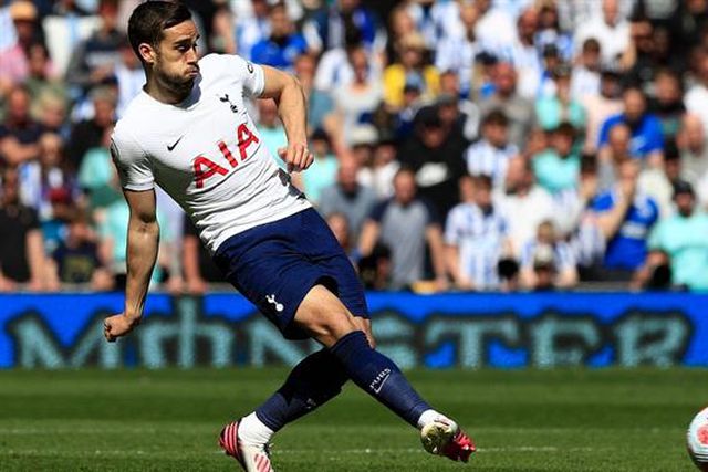 Médio do Tottenham a chegar