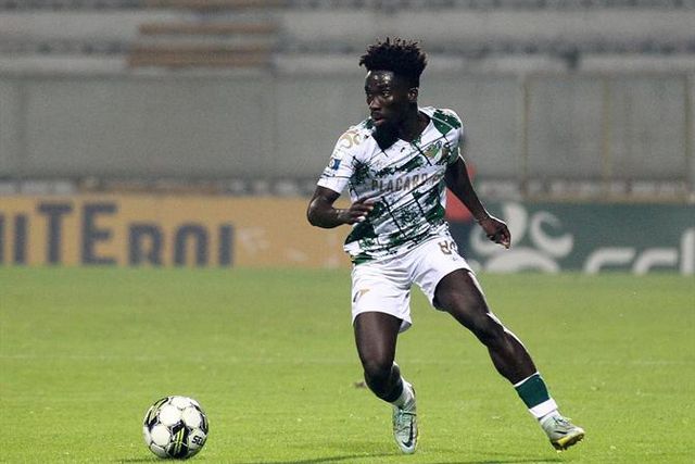 Oficial: Ofori assina por três anos