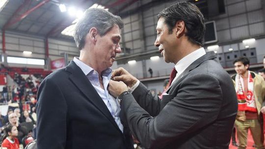 Rui Costa entregou emblema de ouro a Noronha Lopes, antigo candidato à presidência