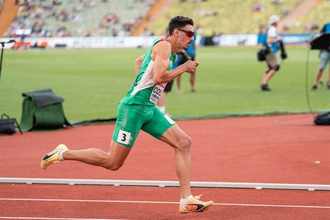 João Coelho de prata nos 400 m com recorde nacional