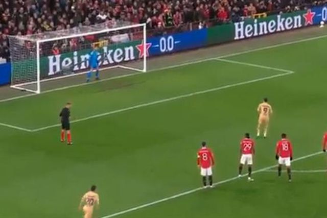 Bruno Fernandes fez penálti e Lewandowski marcou (vídeo)