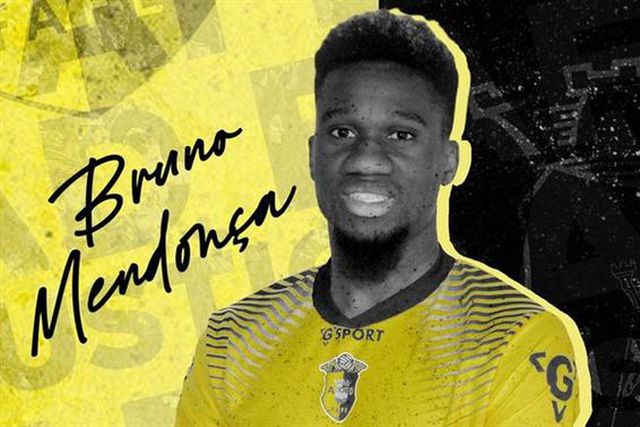 Oficial: Formou-se no Sporting e no SC Braga e agora é 'justiceiro'