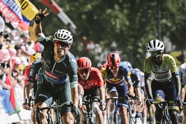 Volta a França: 'hat trick' para belga Philipsen