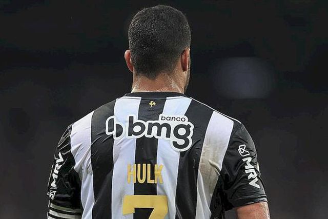 Hulk perde quase 6 quilos em jogo (vídeo)