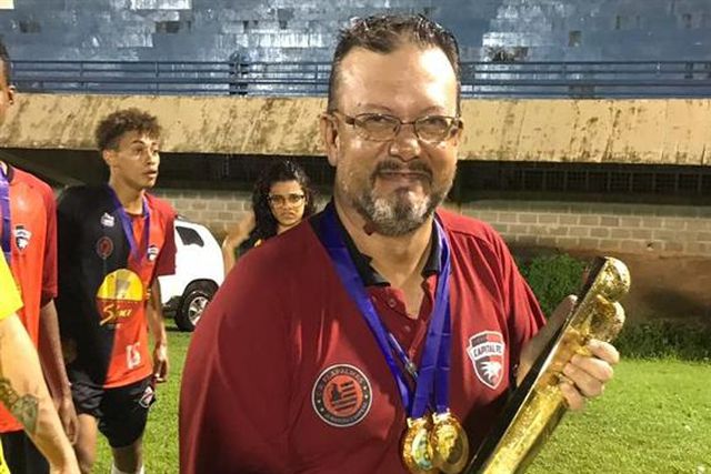 «Estão chateados com o sucesso dos treinadores portugueses»