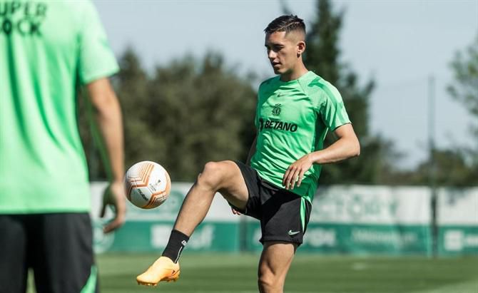 Oficial: Sotiris emprestado ao Olympiakos