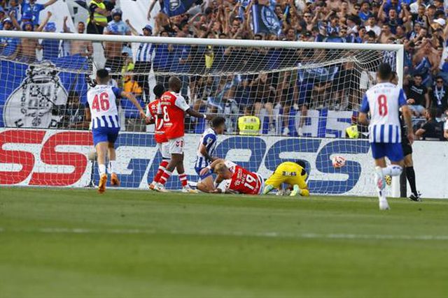 Otávio faz o segundo para o FC Porto (vídeo)