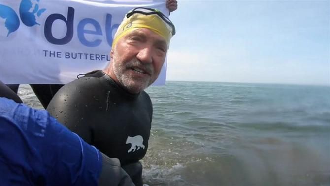 Souness nadou no Canal da Mancha em campanha de solidariedade