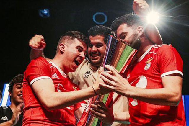 Benfica é campeão nacional de futebol virtual pela primeira vez na história! (fotos)