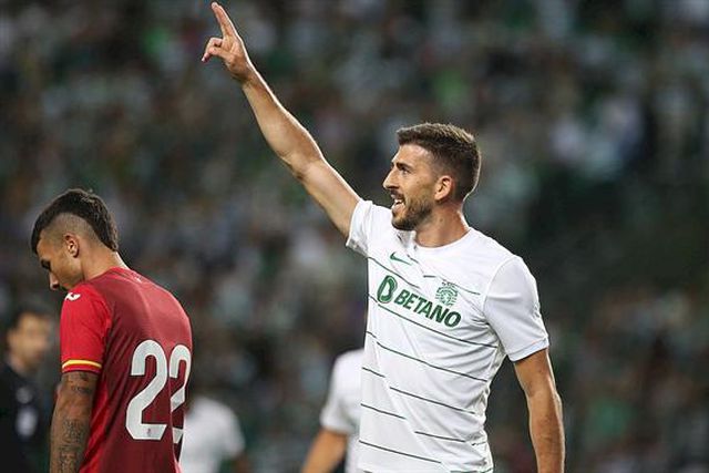 A explicação para a ausência de Paulinho da ficha de jogo