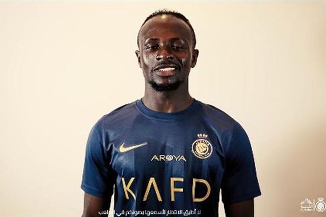 Oficial: Mané junta-se a Ronaldo e companhia