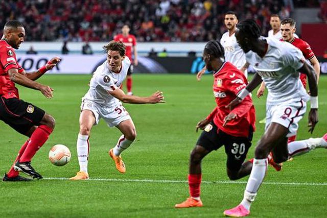 Nulo em Leverkusen leva Roma para a final