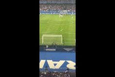 Exercício insólito de Vlachodimos com jogo a decorrer