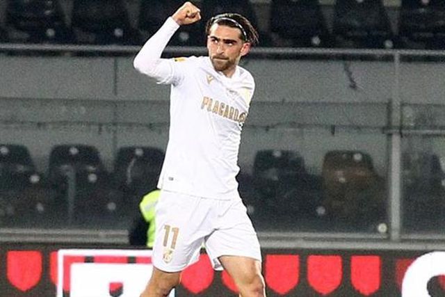 Que finalização de Jota Silva: V. Guimarães empata (vídeo)