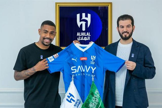 Oficial: Mais um craque milionário para Jorge Jesus!