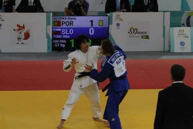 Mariana Silveira medalhada de bronze em Maribor