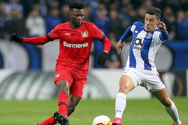 Central ex-Vitória de Guimarães na mira dos 'spurs'