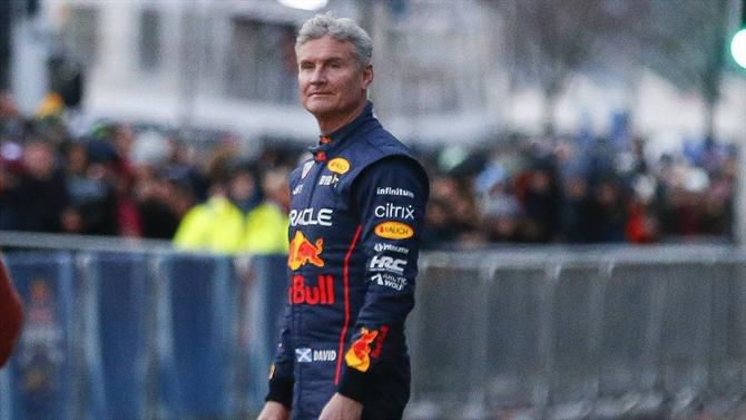 David Coulthard exibe Fórmula 1 pelas ruas de Lisboa