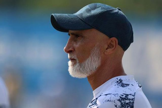 Estoril apresenta primeiro a boina... e depois Álvaro Pacheco (foto)