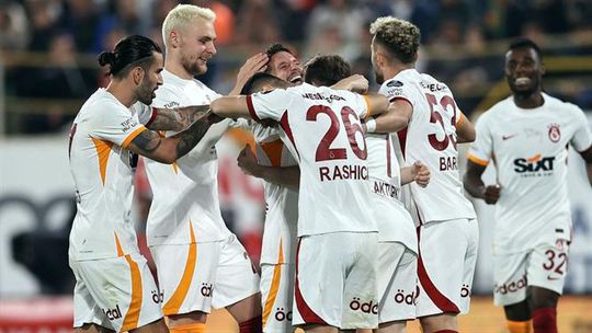 2.ª pré-eliminatória (1.ª mão): Galatasaray, com Sérgio Oliveira, empata fora
