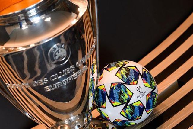 A equipa do ano da Champions, com um jogador do Benfica (fotogaleria)