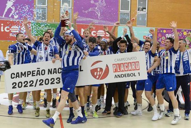 António Costa felicita FC Porto pelo título nacional