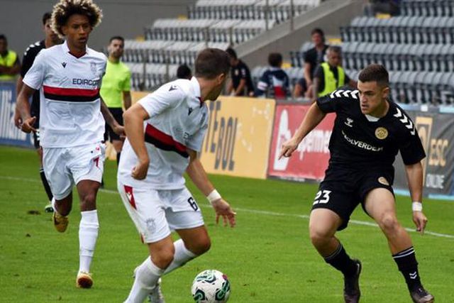 Nacional vence Camacha