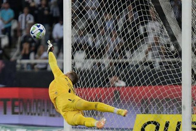 História A BOLA: ‘São Bento’ crê em São Tomé