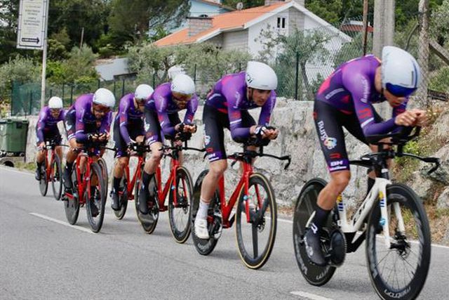 GP Beiras e Serra da Estrela: Burgos-BH venceu contrarrelógio em Gouveia