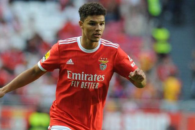 «Barcelona? Estou loucamente feliz no Benfica»