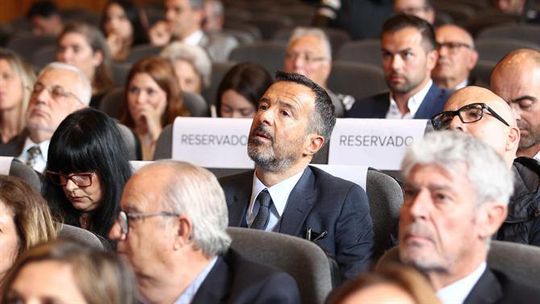 Jorge Mendes está a ajudar na procura de um investidor