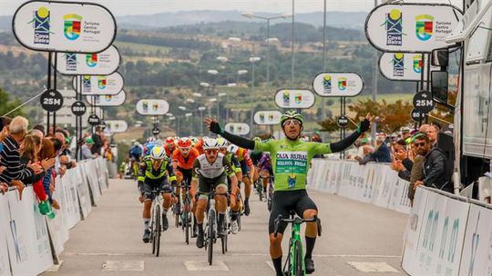 Grande Prémio Beiras e Serra da Estrela: Iuri Leitão imperial na chegada a Pinhel