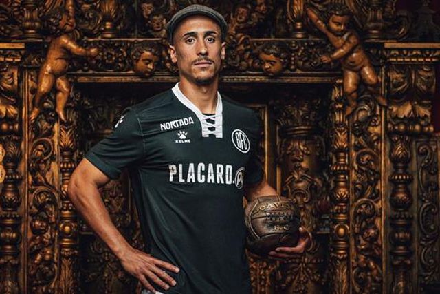 Oficial: Abascal renova por uma época e fica até 2025