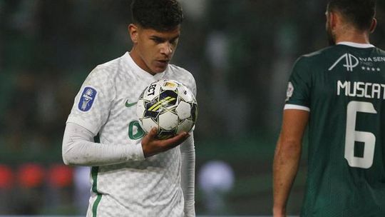 «Aos cinco meses disse bola e aos cinco anos já assistia a jogos de futebol!»