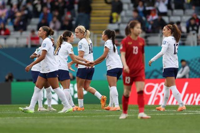 Estados Unidos vencem a abrir grupo de Portugal