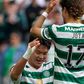 Jota assiste na consagração do Celtic com goleada (fotos)