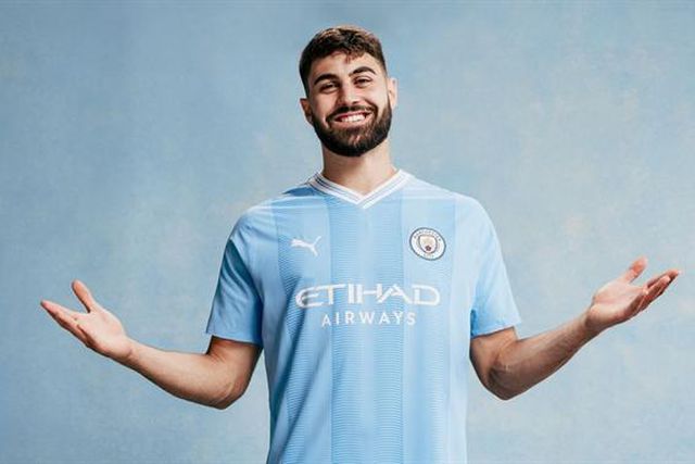 O defesa mais caro da história, em Euros ou em Libras?