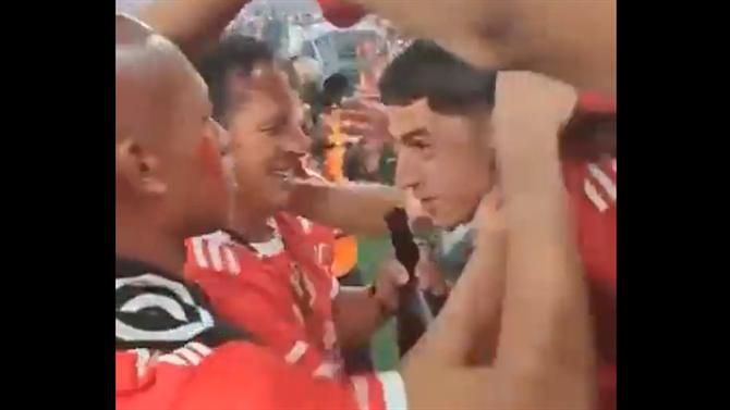 Tiago Gouveia também festejou o 38 na Luz e recebeu cumprimento especial (vídeo)