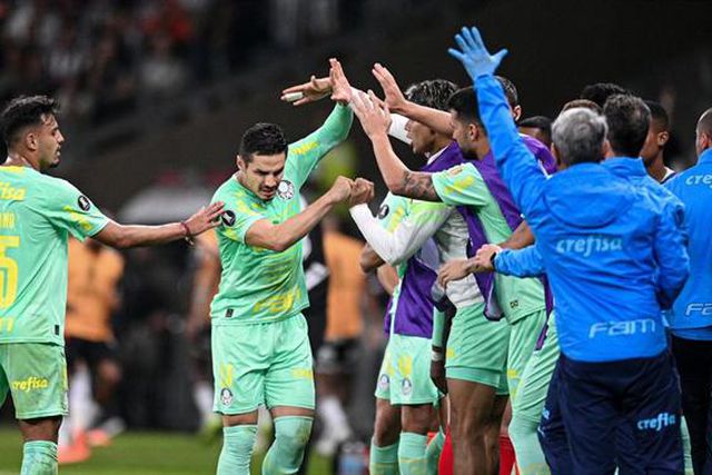 Abel Ferreira com vantagem mínima nos 'oitavos'