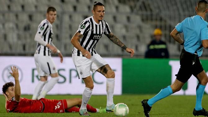 A mensagem de Fejsa para o balneário do Benfica antes do dérbi