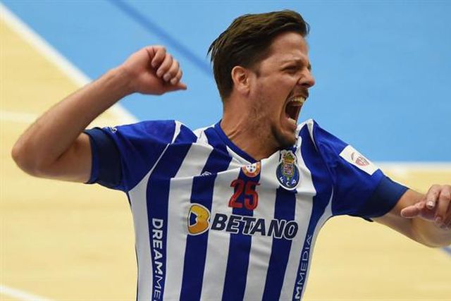 FC Porto renova com António Areia