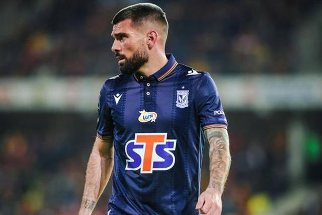 Oficial: Ex-Benfica assina por equipa de Pedro Emanuel