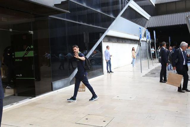 Seleção a caminho da Islândia