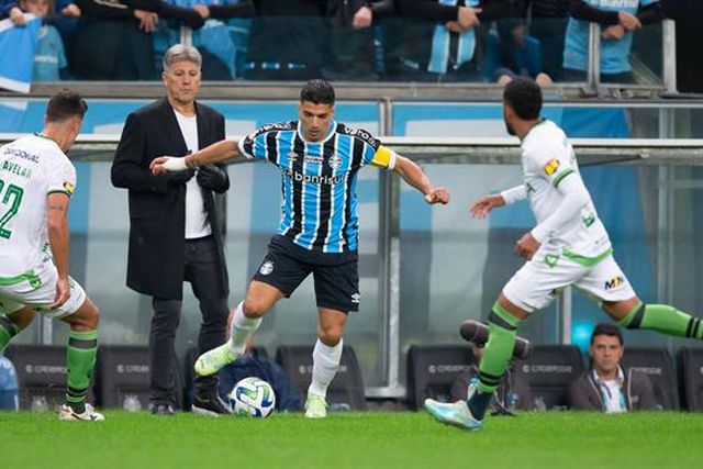 Renato Gaúcho avisa Suárez: «Essa novela tem de acabar… e vai acabar»