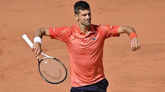 Roland Garros: Djokovic apura-se para os quartos de final em menos de duas horas